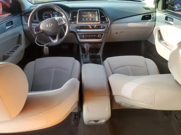 5NPE34AF0JH657957 2018 HYUNDAI SONATA - Image 8