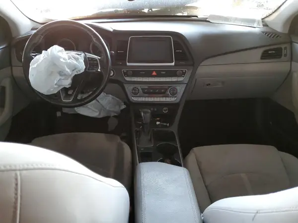 5NPE34AF0JH675777 2018 HYUNDAI SONATA - Image 8