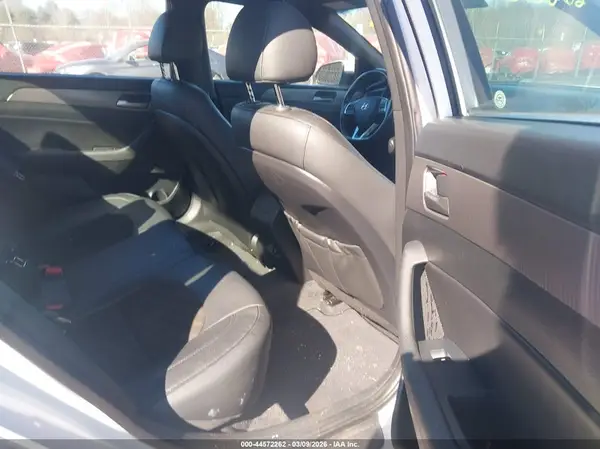 5NPE34AF0JH679733 2018 HYUNDAI SONATA - Image 8
