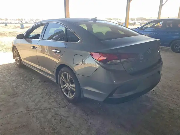 5NPE34AF0JH684625 2018 HYUNDAI SONATA - Image 2