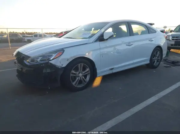5NPE34AF0JH692692 2018 HYUNDAI SONATA - Image 2