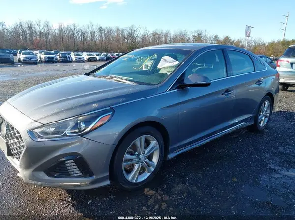 5NPE34AF0JH701049 2018 HYUNDAI SONATA - Image 2