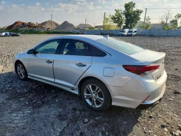 5NPE34AF0JH703237 2018 HYUNDAI SONATA - Image 2