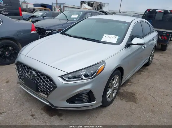 5NPE34AF0KH747949 2019 HYUNDAI SONATA - Image 2