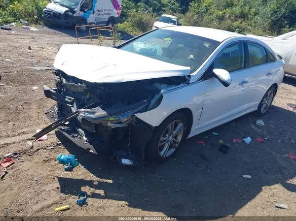 5NPE34AF0KH768171 2019 HYUNDAI SONATA - Image 2