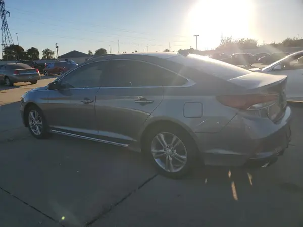 5NPE34AF0KH768638 2019 HYUNDAI SONATA - Image 2