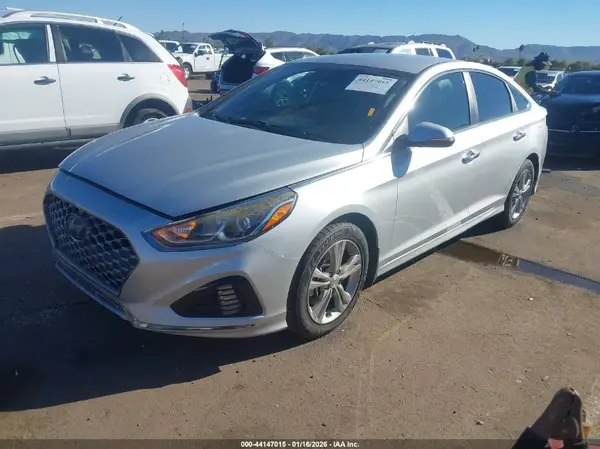 5NPE34AF0KH805798 2019 HYUNDAI SONATA - Image 2