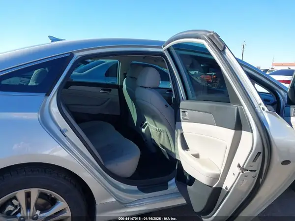 5NPE34AF0KH805798 2019 HYUNDAI SONATA - Image 8