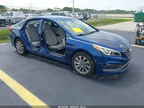 5NPE34AF1GH380440 2016 HYUNDAI SONATA - Image 1