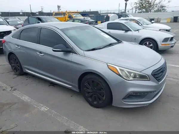 5NPE34AF1GH381586 2016 HYUNDAI SONATA - Image 1