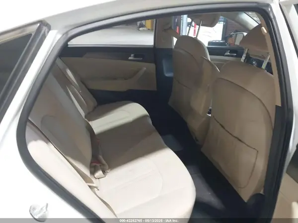 5NPE34AF1HH437575 2017 HYUNDAI SONATA - Image 8