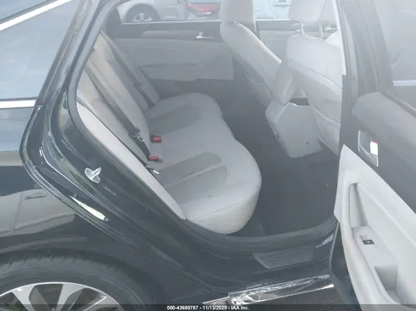 5NPE34AF1HH437625 2017 HYUNDAI SONATA - Image 8