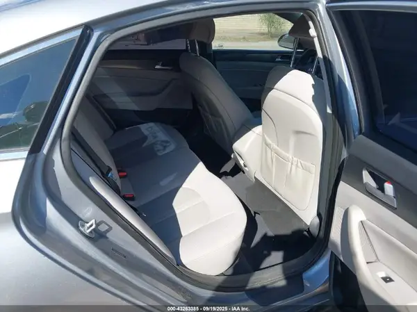 5NPE34AF1HH437978 2017 HYUNDAI SONATA - Image 8