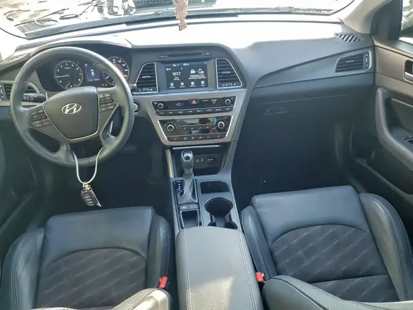 5NPE34AF1HH460550 2017 HYUNDAI SONATA - Image 8