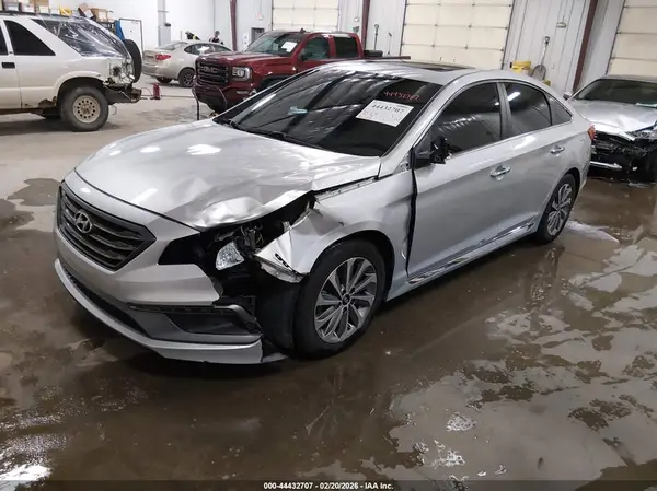 5NPE34AF1HH470446 2017 HYUNDAI SONATA - Image 2