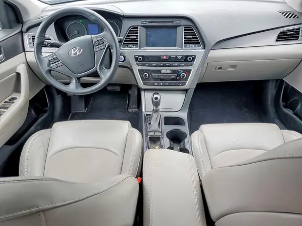 5NPE34AF1HH489885 2017 HYUNDAI SONATA - Image 8