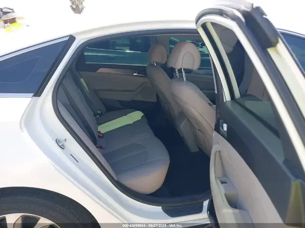 5NPE34AF1HH555562 2017 HYUNDAI SONATA - Image 8