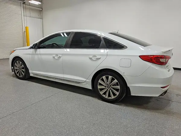 5NPE34AF1HH563712 2017 HYUNDAI SONATA - Image 2