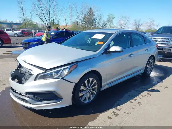 5NPE34AF1HH585743 2017 HYUNDAI SONATA - Image 2