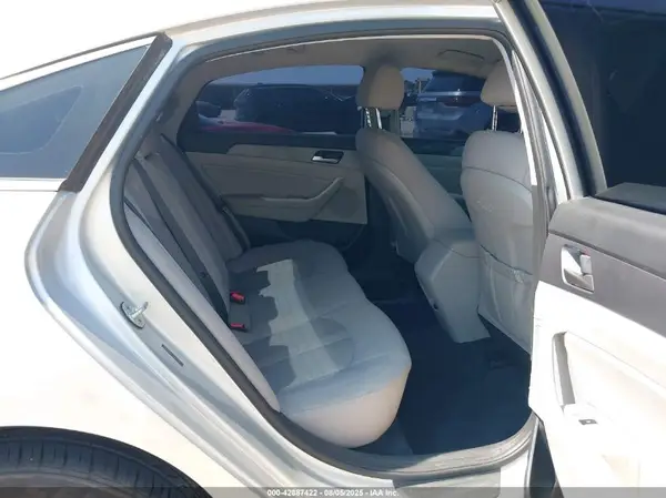 5NPE34AF1JH605799 2018 HYUNDAI SONATA - Image 8