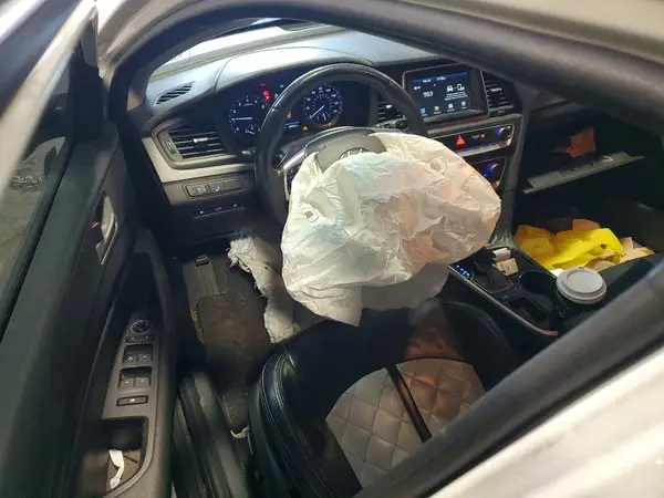 5NPE34AF1JH610758 2018 HYUNDAI SONATA - Image 8