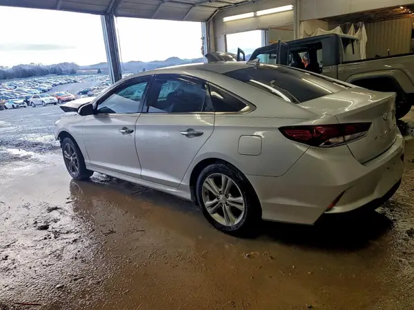 5NPE34AF1JH611411 2018 HYUNDAI SONATA - Image 2