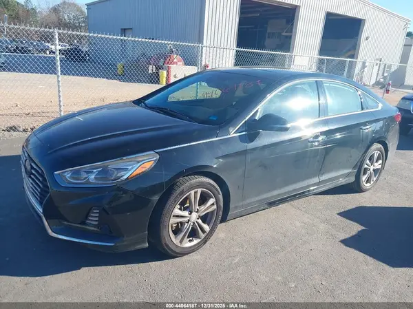5NPE34AF1JH623929 2018 HYUNDAI SONATA - Image 2