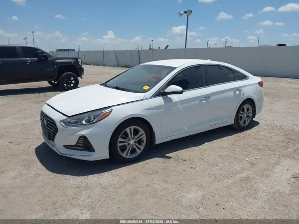 5NPE34AF1JH624739 2018 HYUNDAI SONATA - Image 2