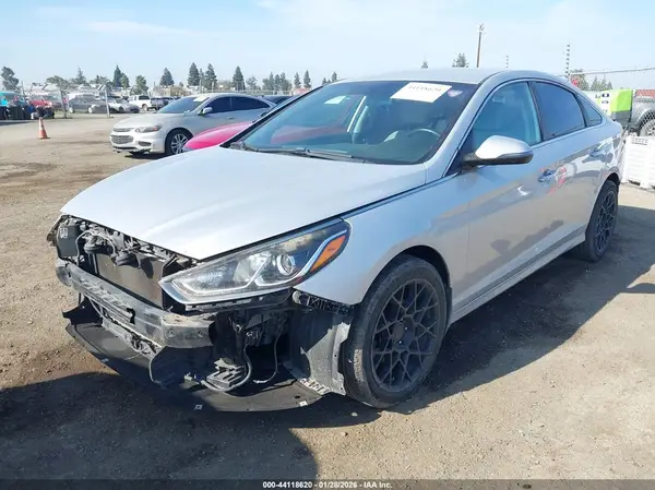 5NPE34AF1JH634445 2018 HYUNDAI SONATA - Image 2