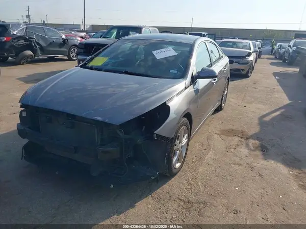 5NPE34AF1JH639631 2018 HYUNDAI SONATA - Image 2