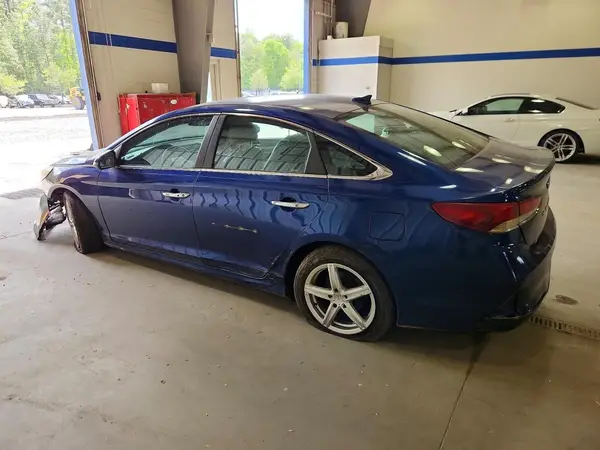 5NPE34AF1JH643923 2018 HYUNDAI SONATA - Image 2