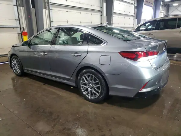 5NPE34AF1JH644781 2018 HYUNDAI SONATA - Image 2