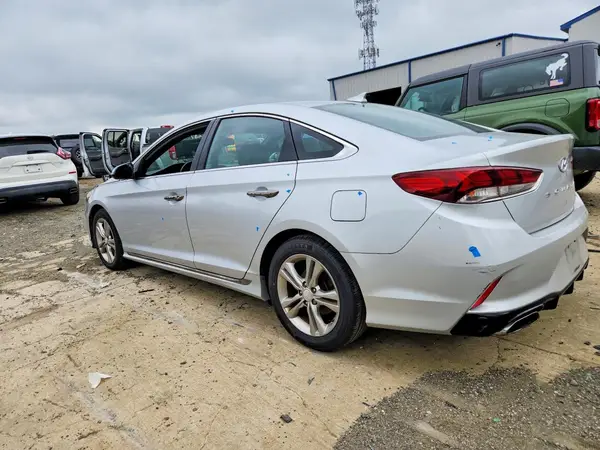 5NPE34AF1JH705286 2018 HYUNDAI SONATA - Image 2