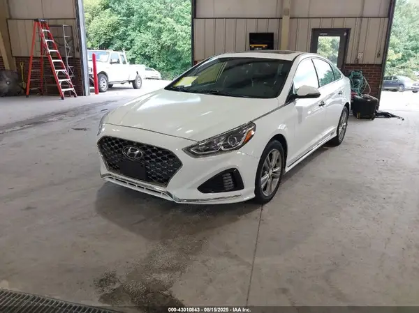 5NPE34AF1JH715574 2018 HYUNDAI SONATA - Image 2
