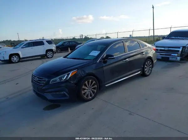 5NPE34AF2GH263062 2016 HYUNDAI SONATA - Image 2