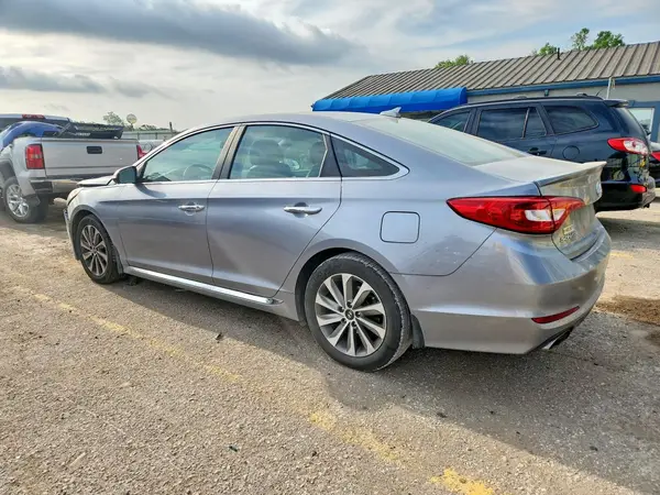 5NPE34AF2GH288995 2016 HYUNDAI SONATA - Image 2