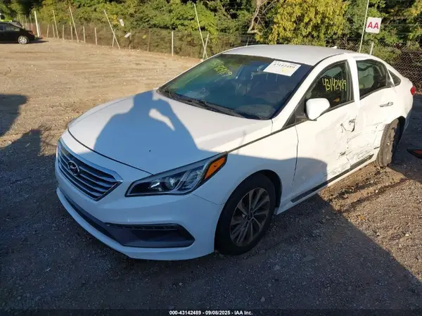5NPE34AF2GH307335 2016 HYUNDAI SONATA - Image 2