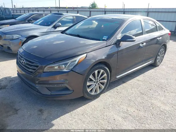 5NPE34AF2GH317363 2016 HYUNDAI SONATA - Image 2