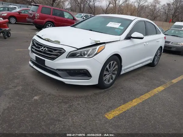 5NPE34AF2GH320537 2016 HYUNDAI SONATA - Image 2