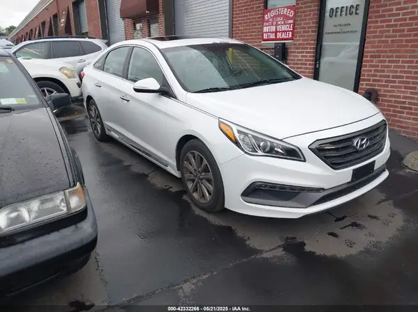 5NPE34AF2GH328072 2016 HYUNDAI SONATA - Image 1