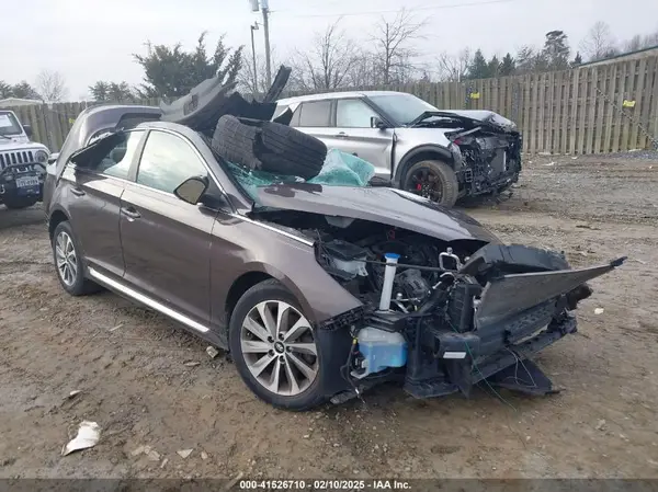 5NPE34AF2GH328864 2016 HYUNDAI SONATA - Image 1