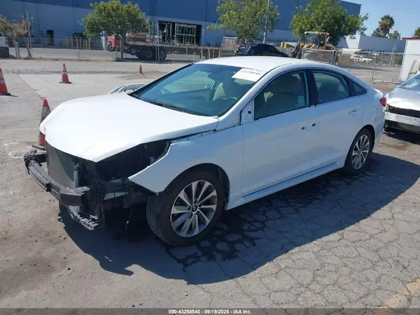 5NPE34AF2GH329836 2016 HYUNDAI SONATA - Image 2