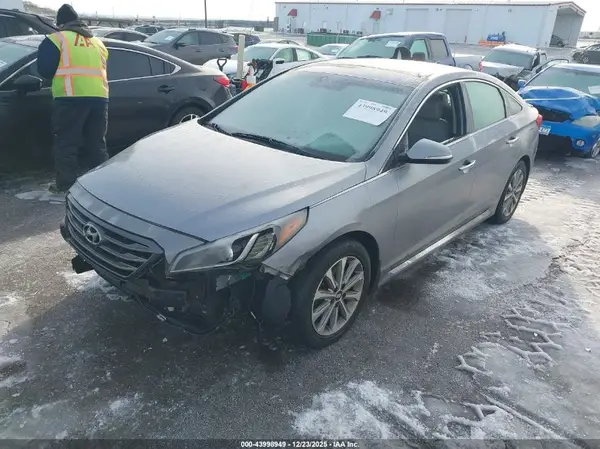 5NPE34AF2GH337581 2016 HYUNDAI SONATA - Image 2