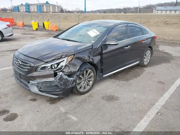 5NPE34AF2GH350010 2016 HYUNDAI SONATA - Image 2