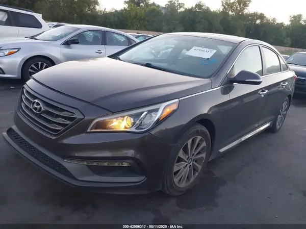 5NPE34AF2GH395321 2016 HYUNDAI SONATA - Image 2
