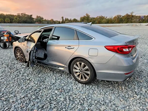 5NPE34AF2GH402915 2016 HYUNDAI SONATA - Image 2