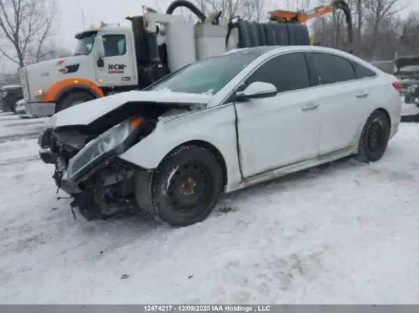 5NPE34AF2GH414451 2016 HYUNDAI SONATA - Image 2