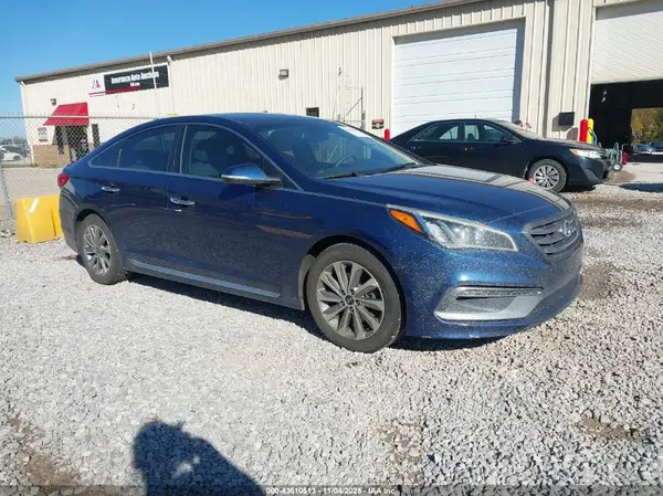 5NPE34AF2GH425045 2016 HYUNDAI SONATA - Image 1