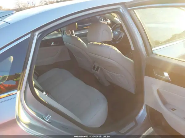 5NPE34AF2HH457415 2017 HYUNDAI SONATA - Image 8