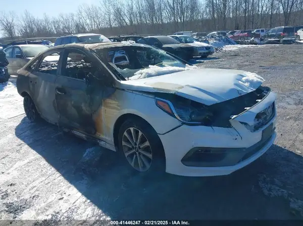 5NPE34AF2HH489040 2017 HYUNDAI SONATA - Image 1